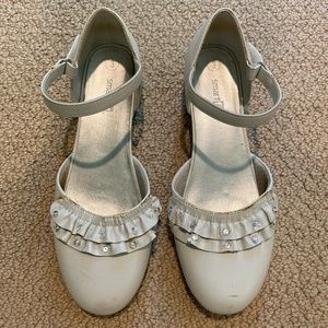 Girls White Dress Shoes w Ruffles & Sequins Size 3
